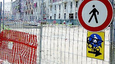 Cavalcavia Bussa e centro civico: polemica all'Isola