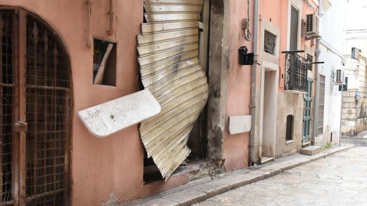 "50 euro per ogni funerale, 200mila a cantiere edile": ecco il tariffario dei clan