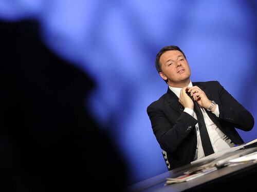 Renzi minimizza le inchieste: "Questione morale tocca tutti"