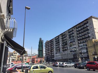 Napoli, il porto e il quartiere Mercato 8