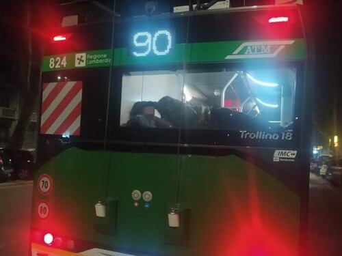 Clochard su un autobus a Milano
