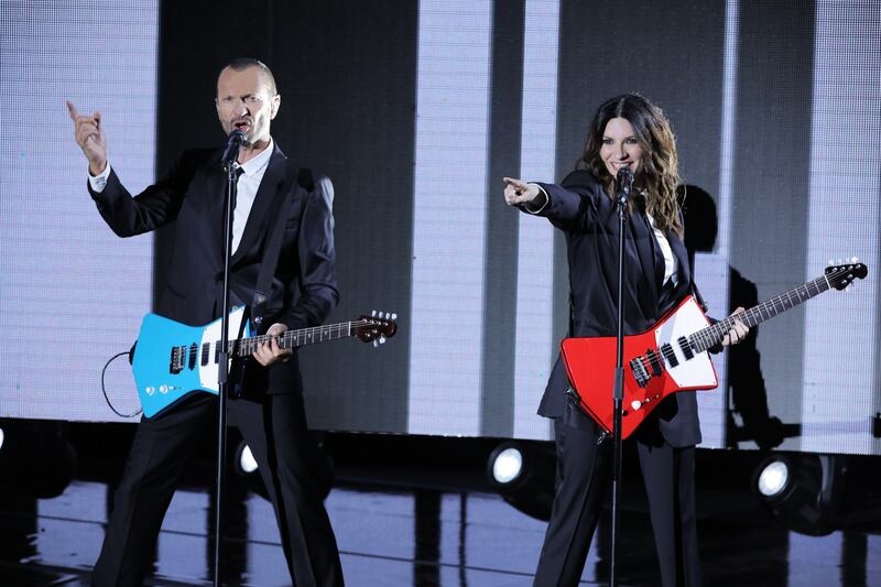 Laura Pausini e Biagio Antonacci insieme a Bari 1