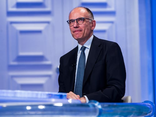 Il Pd "camuffa" la sconfitta, ma il destino di Letta è segnato