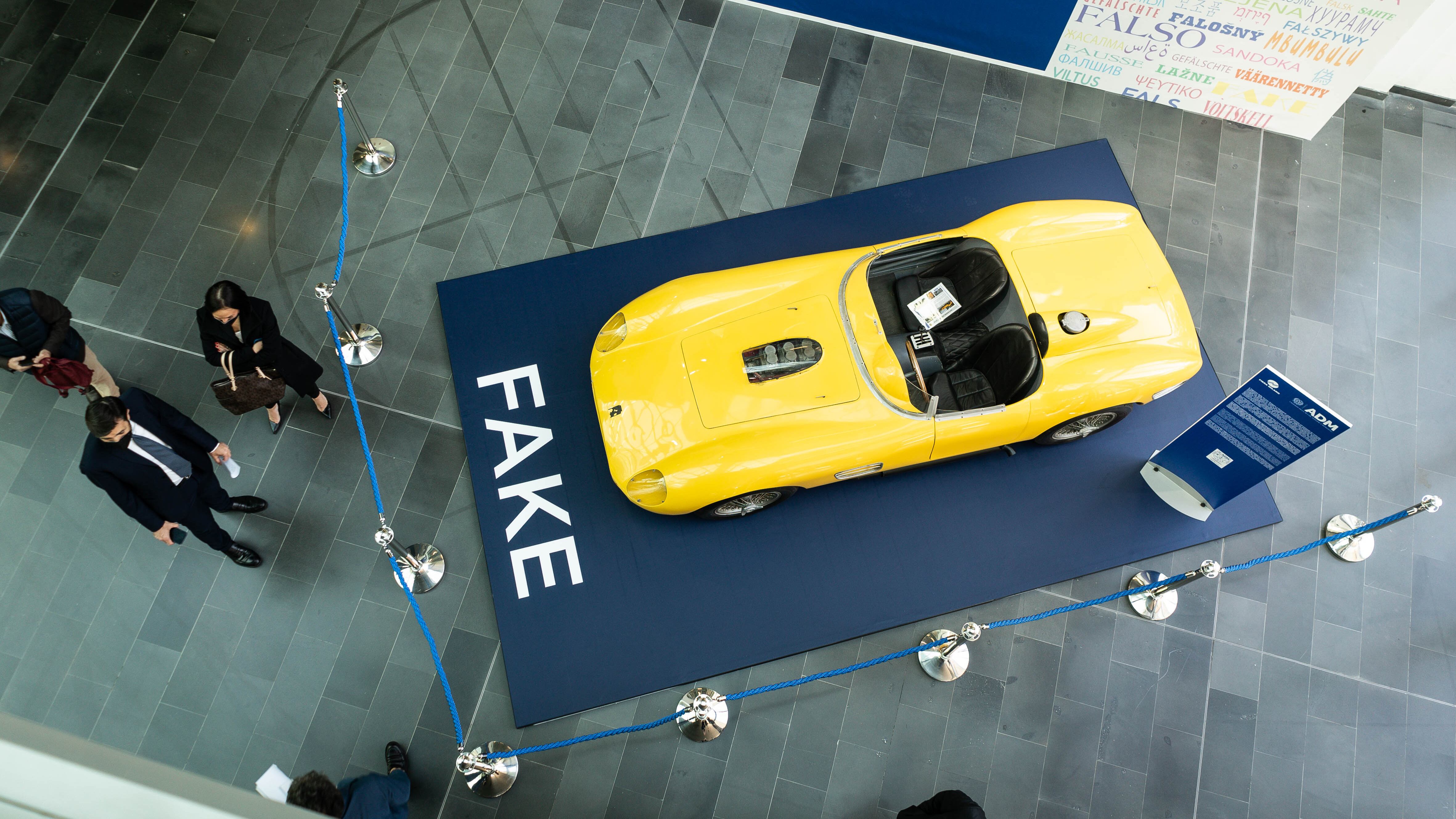 Esposta in Fiera una Ferrari contraffatta