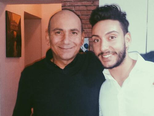 Latina, rubano il telefono del figlio morto, l'appello del padre: "Ridatemelo"