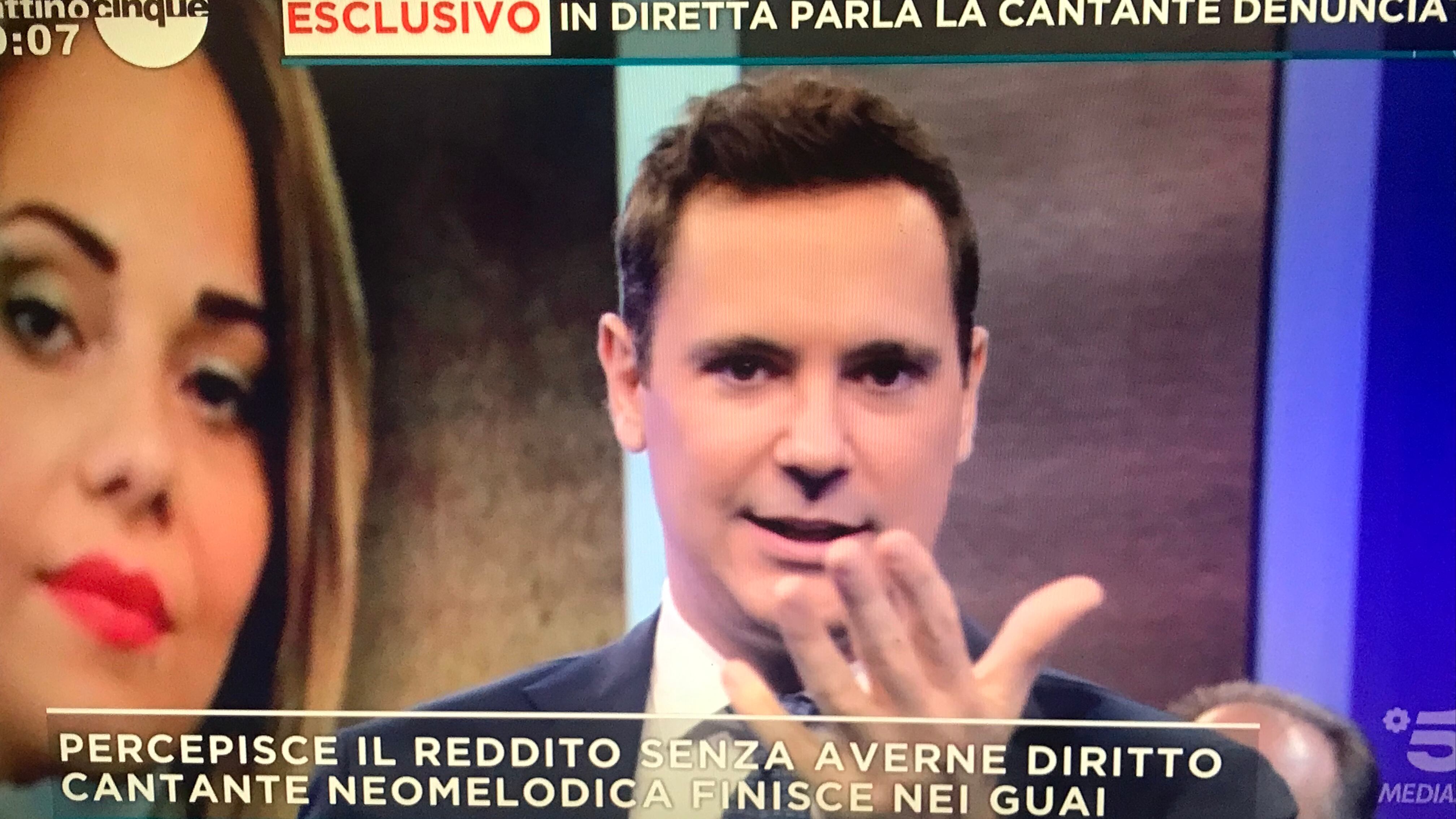 La neomelodica Agatina Arena: "Ho chiuso la bottega perché ho il reddito di cittadinanza"