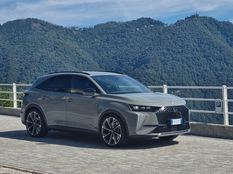 DS 7 E-Tense 4x4, da Milano a Cernobbio: guarda la gallery 5