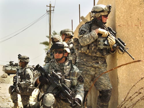 Analisi predittive, intelligenza artificiale e droni: la svolta Usa nella guerra elettromagnetica
