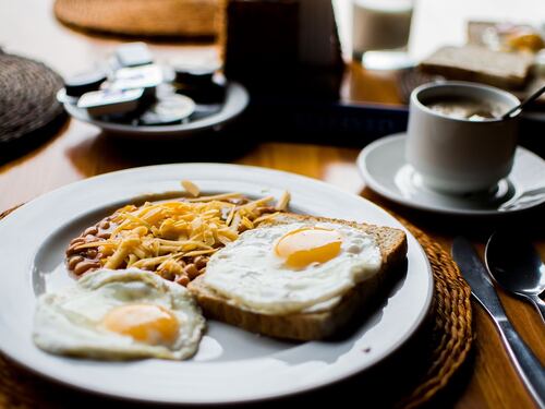 La colazione per fare il pieno di energie: cosa mangiare