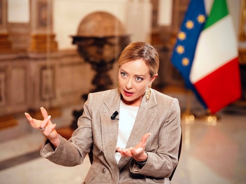 Il piano del governo. Evitare che il voto sia sulla premier