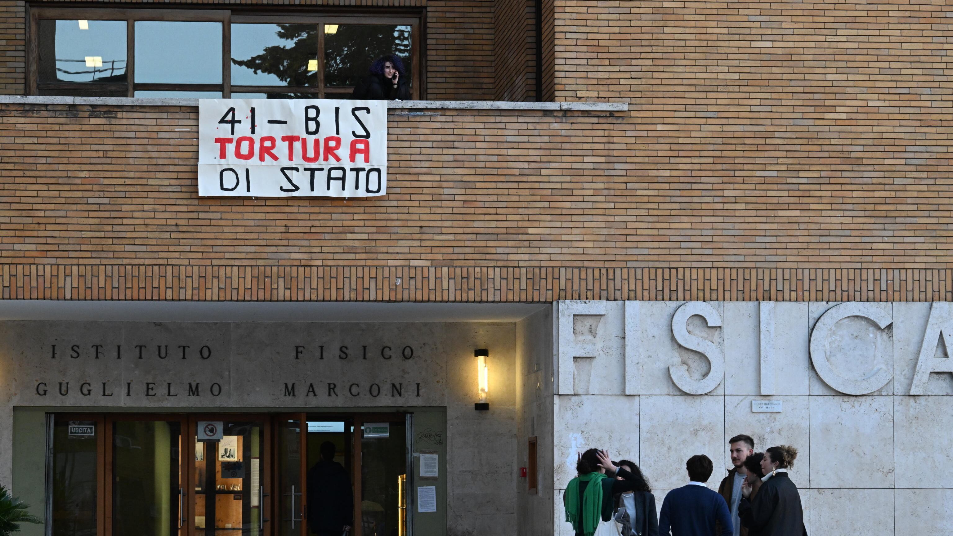 Ancora una volta l'ateneo è ostaggio dei "collettivi"