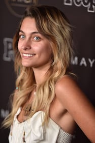 Paris Jackson in topless su Instagram 22