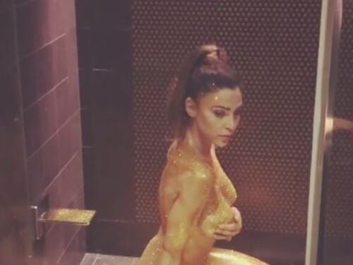 Cecilia Capriotti completamente nuda fa impazzire il web