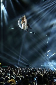 Ariana Grande, show a Glasgow agli EMA 2014 2