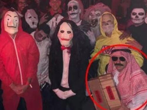 Bayern, Rafinha si veste da attentatore arabo e il web insorge. "Non volevo offendere"