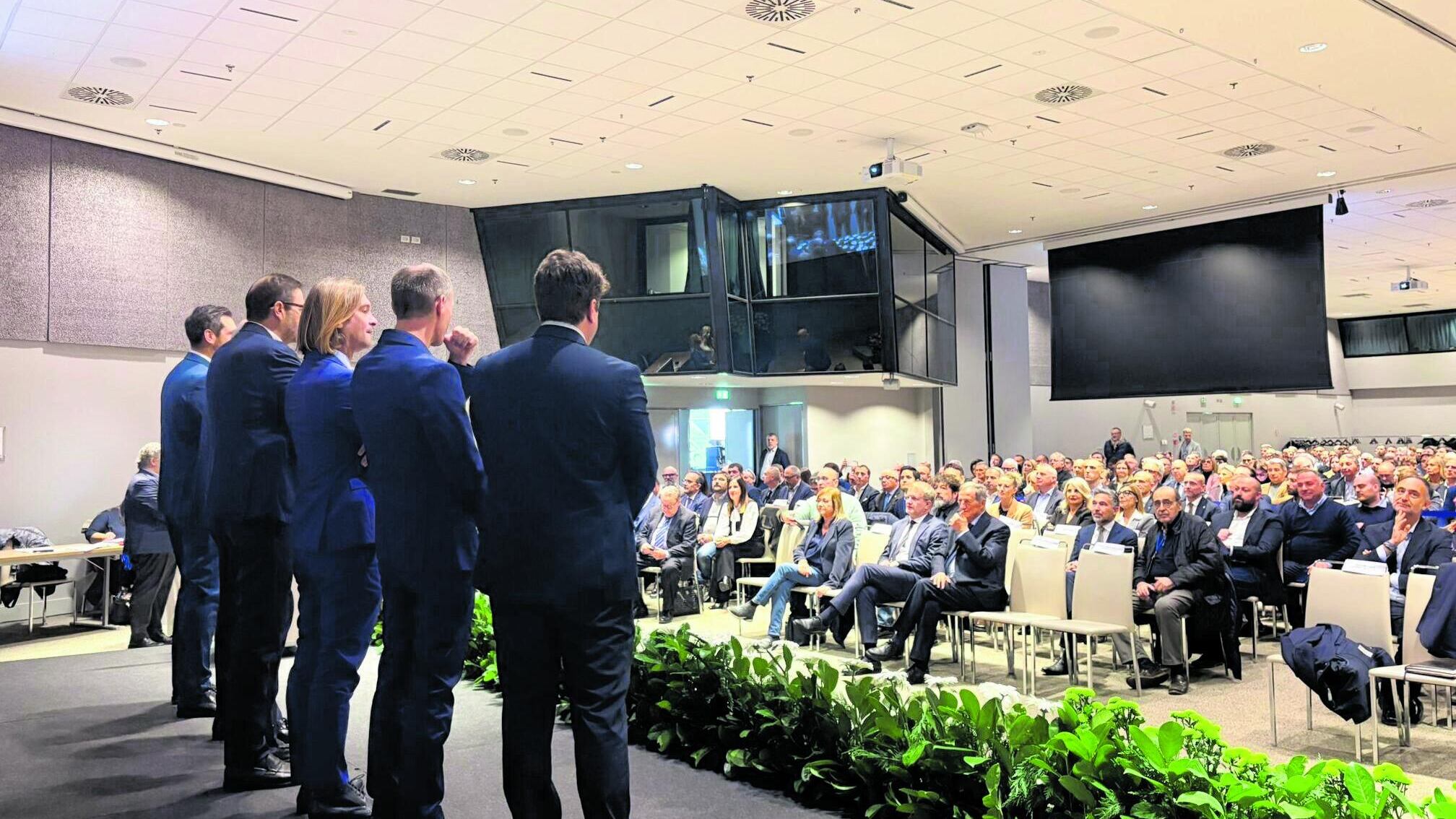 Fdi prenota il Pirellone per un politico