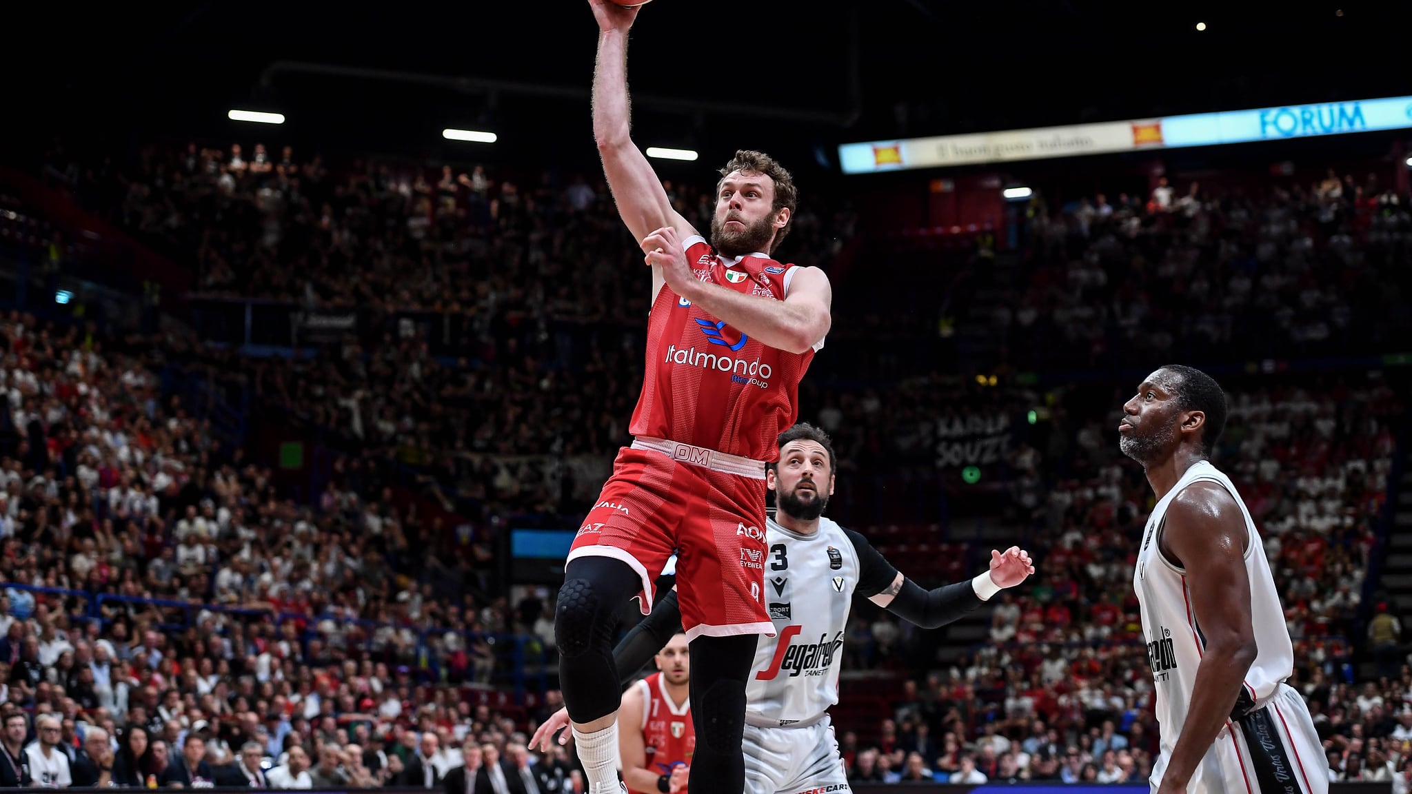 L'Olimpia Milano stende la Virtus Bologna e si porta 2-1 nella serie scudetto