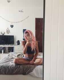 Roshelle, la cantante sexy che ha fatto impazzire Fedez 28