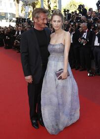 La figlia di Sean Penn gli ruba la scena a Cannes 3