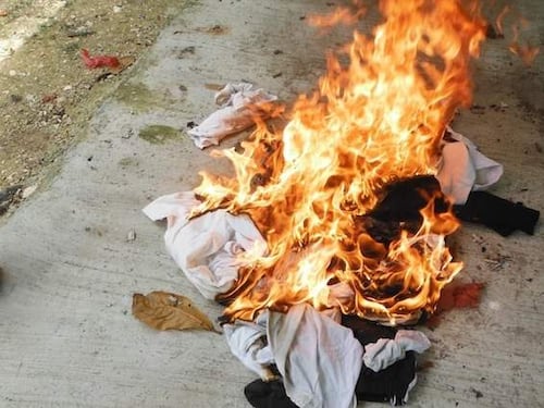 La Spezia, islamico brucia i vestiti e distrugge i trucchi alla moglie
