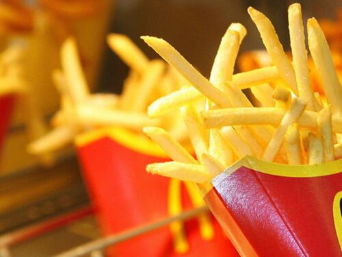 "Le patatine sono fredde". E il dipendente McDonald's aggredisce cliente