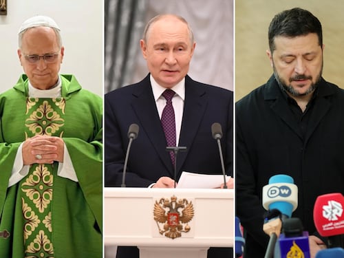 Papa Leone spinge la tregua umanitaria. Affondo di Trump contro Zelensky: “È più difficile di Putin”. Kiev: “Se cadiamo 20 milioni di profughi in Ue”