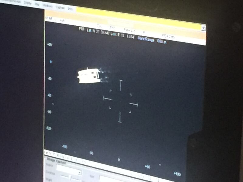 A bordo degli aerei di Frontex, a caccia di trafficanti di uomini 11