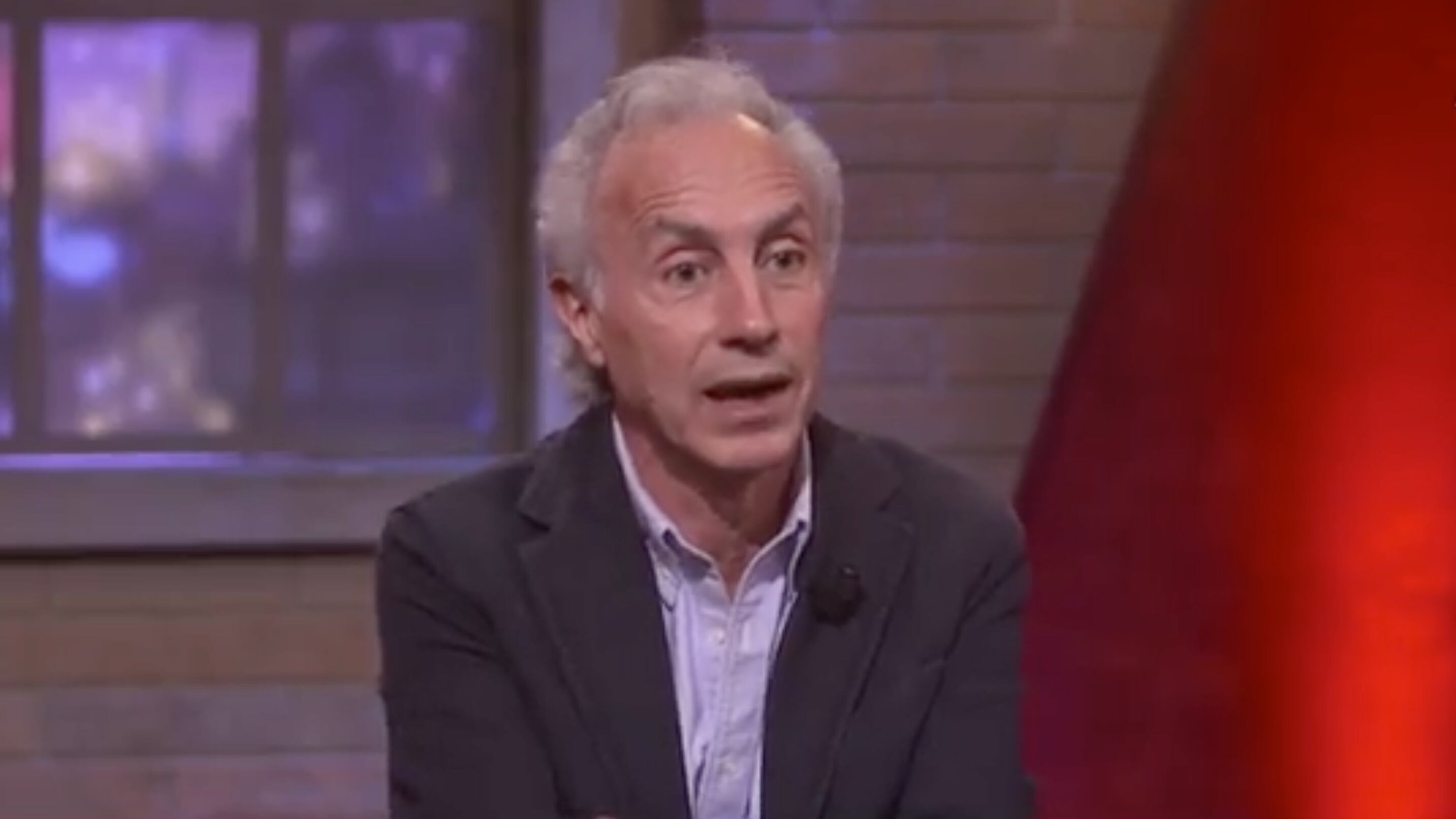 "Una barzelletta". Il veleno di Travaglio contro Vespa