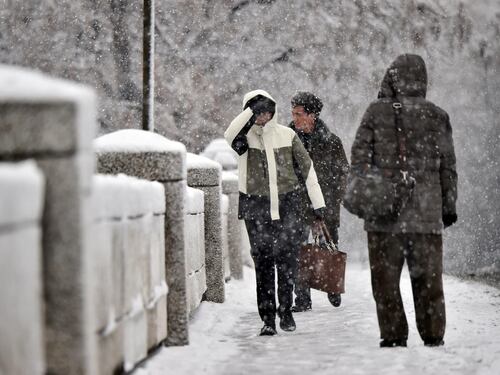 Un vortice polare mai così potente dal 1978 si abbatte anche sull'Europa. Cosa succede in Italia