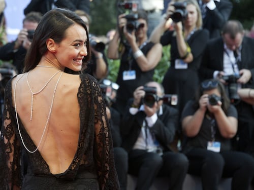 Venezia, attrici sexy sul primo red carpet