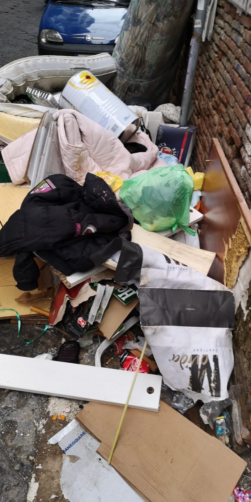 Discarica a Napoli 1