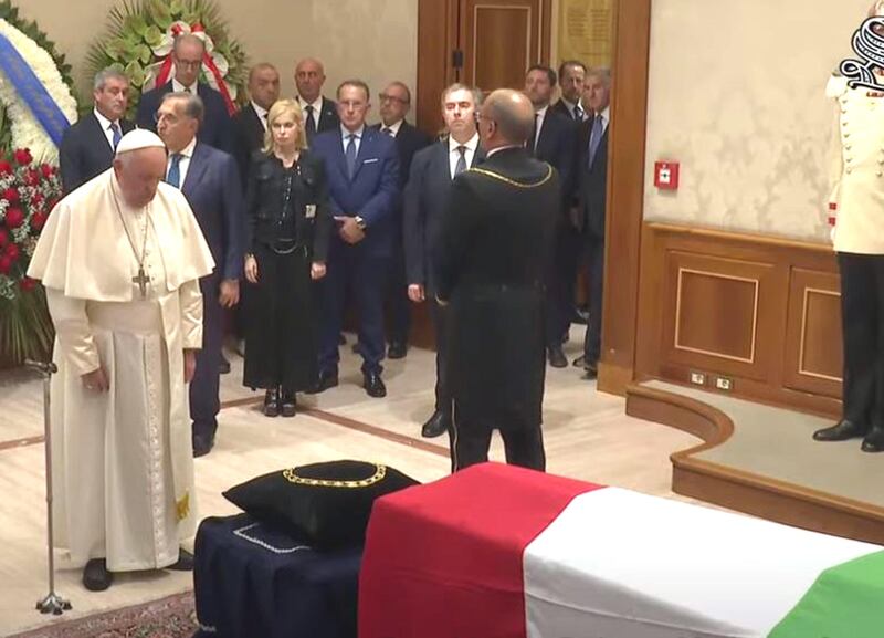Papa Francesco a Palazzo Madama per Napolitano: l'omaggio a sorpresa del pontefice 11