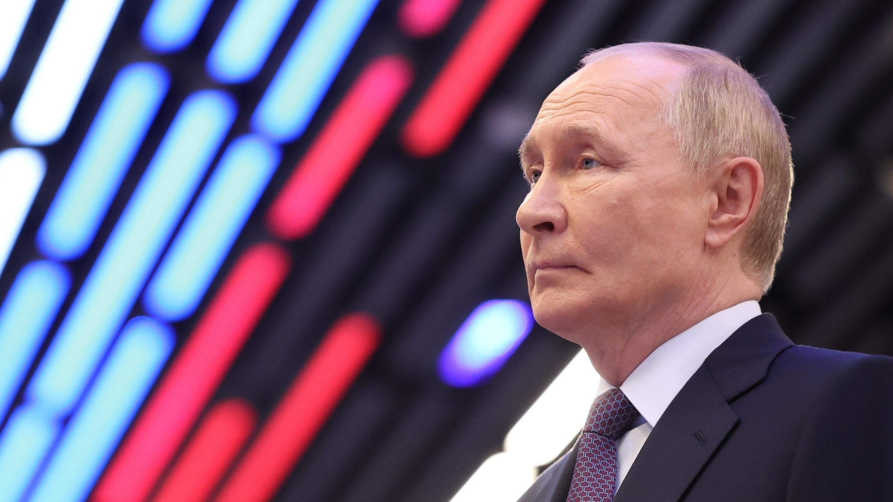 Putin alza ancora il tiro: "Possiamo rispondere a qualsiasi minaccia"