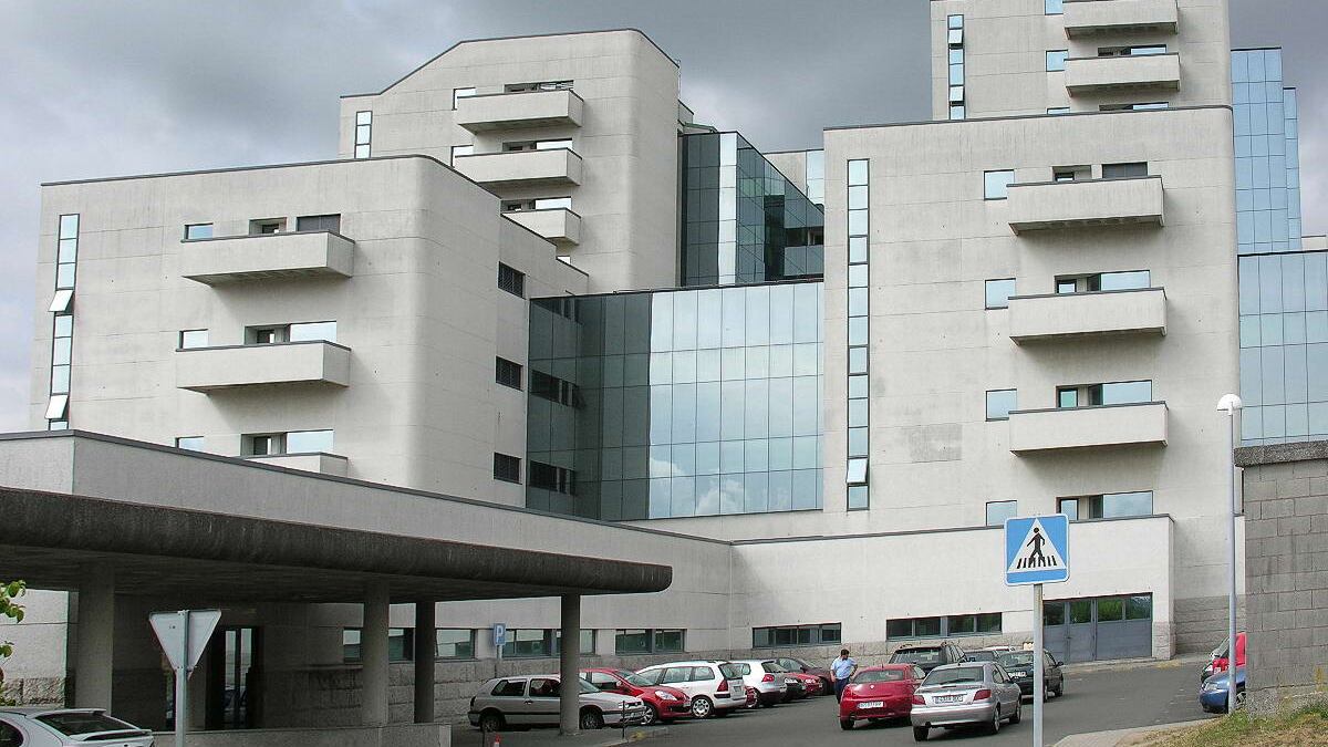 Deve sottoporsi a un intervento chirurgico. Glielo prenotano il primo gennaio del 4000