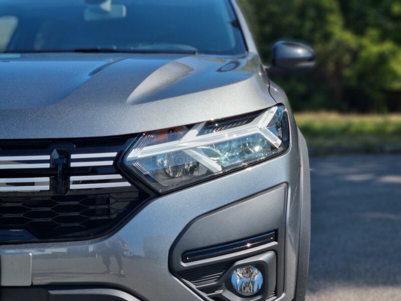 Dacia Jogger Hybrid 140: la gallery del suv 7 posti ibrido super spazioso 5