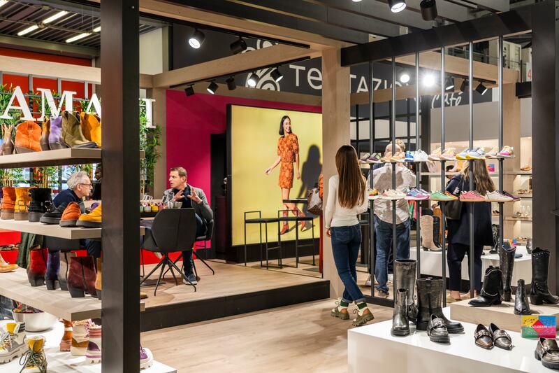 Espositore a Micam Milano