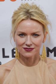 Naomi Watts, raggiante e bellissima per l'apertura del Festival di Toronto 2