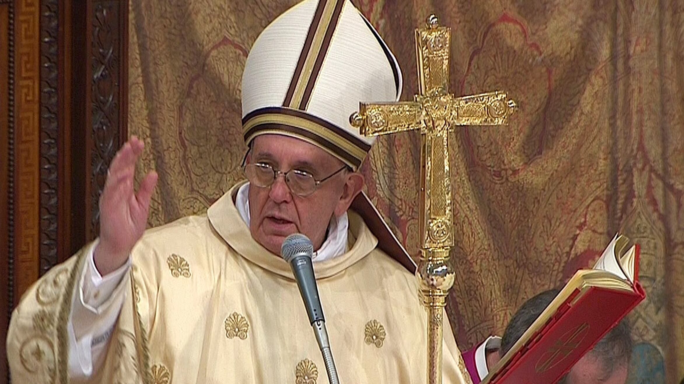 La prima messa di Papa Francesco: "Senza professare Gesù diventiamo una Ong"