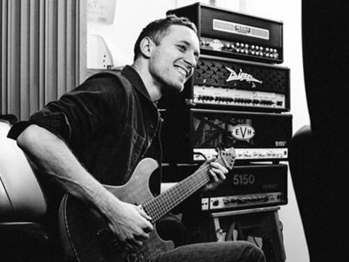 Lutto nel mondo della musica: morto a 28 anni Tom Searle