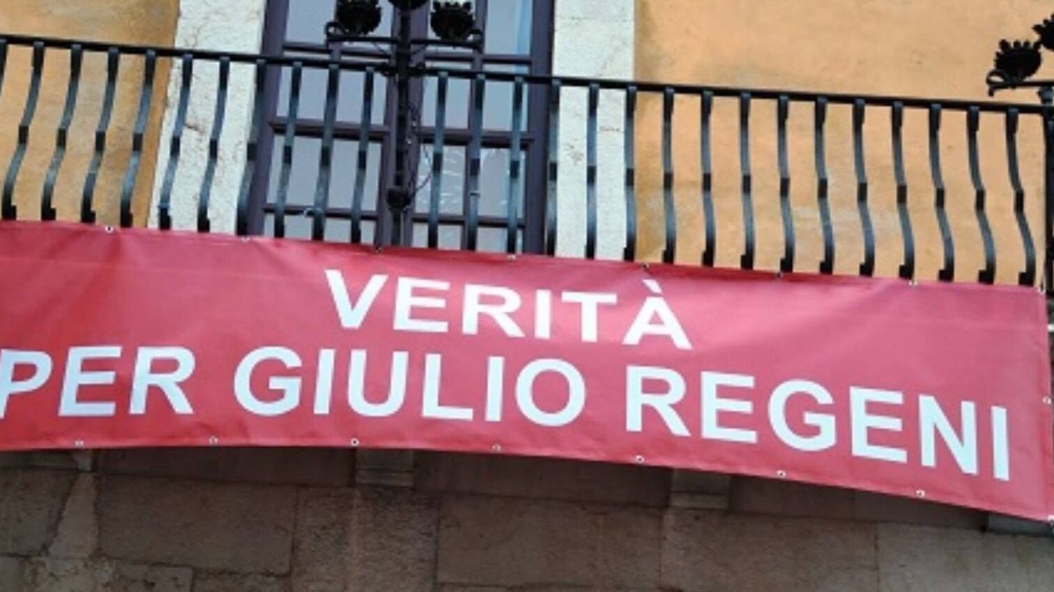 Pisa, sparisce lo striscione per Regeni dal Comune. Ma il sindaco assicura: "Tornerà"