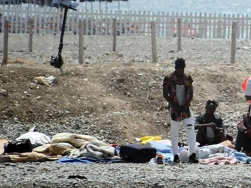 Quelle ronde notturne per "stanare" i migranti