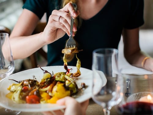 Mangiare troppo la sera fa male al cuore