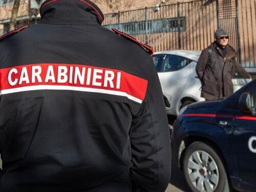 Cambiano il colore delle auto per svaligiare le case: cos'è il "wrapping"