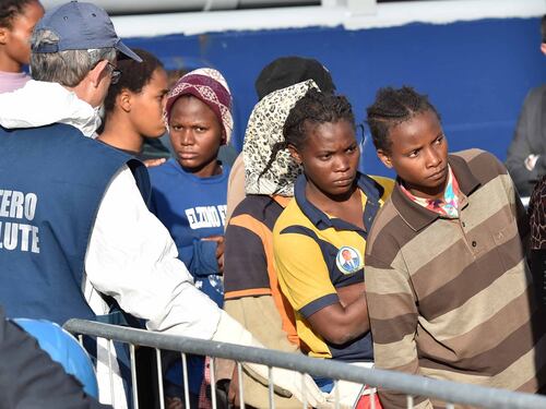 Migranti, la Corte dei conti europea boccia l'Italia: "Strutture per l'accoglienza inadeguate"