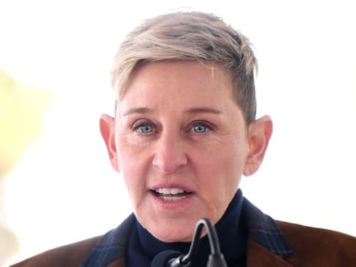Ellen DeGeneres, la conduttrice Usa racconta gli abusi sessuali da parte del patrigno: “Non sapevo nulla sul corpo”