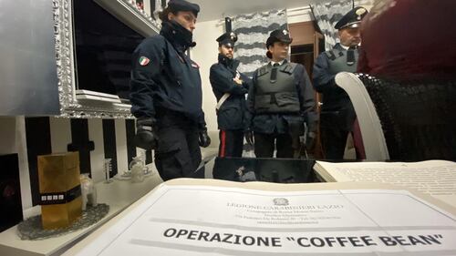 Le mani della 'ndrangheta sullo spaccio: decine di arresti a San Basilio 6