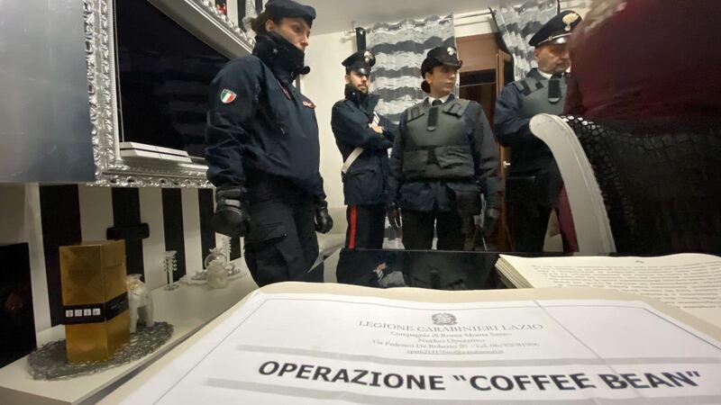 Le mani della 'ndrangheta sullo spaccio: decine di arresti a San Basilio 6