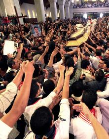 Cairo, funerali del copto ucciso negli scontri al Cairo 2