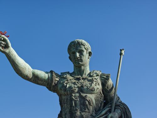 Mito e realtà del condottiero che si fece dittatore. Ma il traditore Bruto aveva la sua grandezza