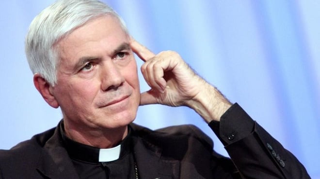 Il monito del vescovo: "L'Islam? Un pericolo se i cristiani rinunciano alla loro identità"